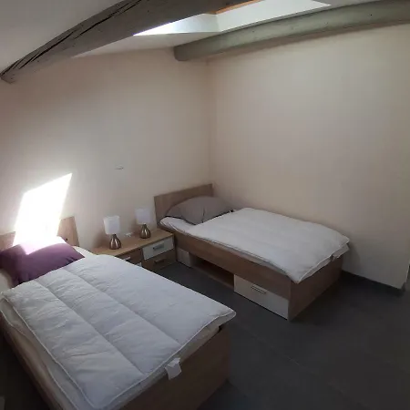 Maison De Vacance En Occitanie بيت للعطل *